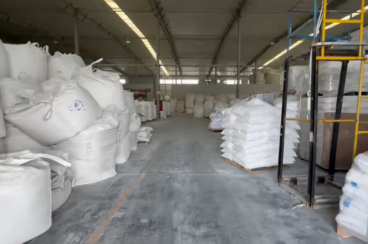 氧化镁的晶格结构是什么类型？稳定性如何？